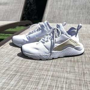 Nike Hurache Run Ultra - Womens 6.5